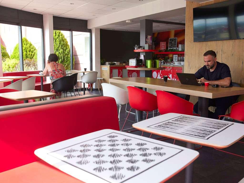Ibis Chalon Sur Saone Nord Hotel Restaurant photo